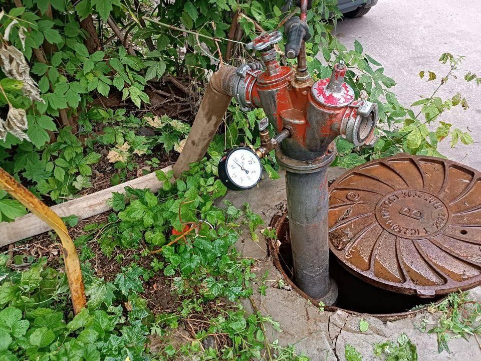 В Юбилейном промыли трубы, чтобы вода стала чище