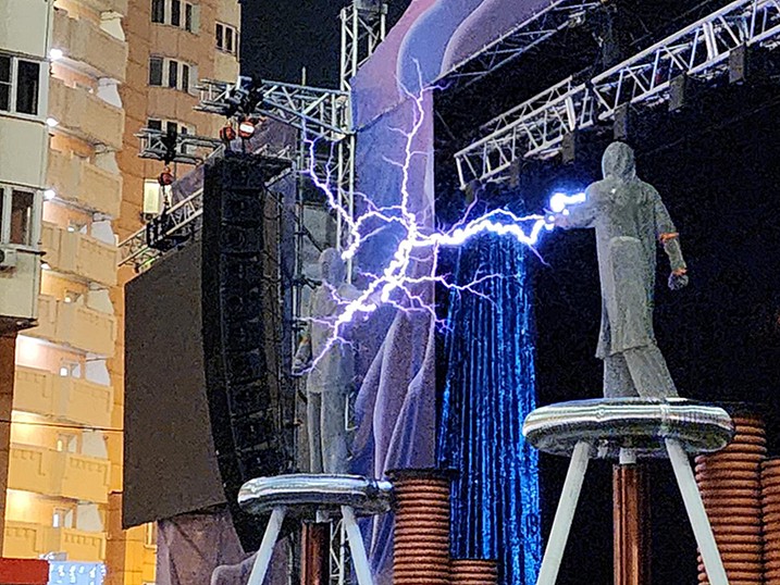 Человек исчез в воздухе: в Красногорске завершился фестиваль «Маги в парках»