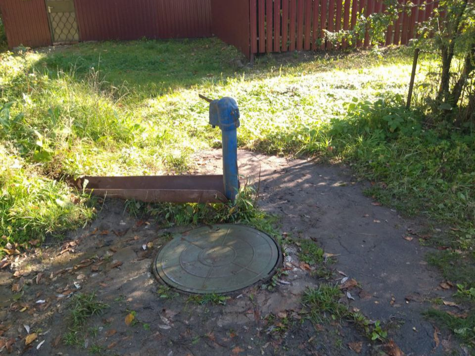 В Рабочем переулке оперативно отремонтировали старую колонку