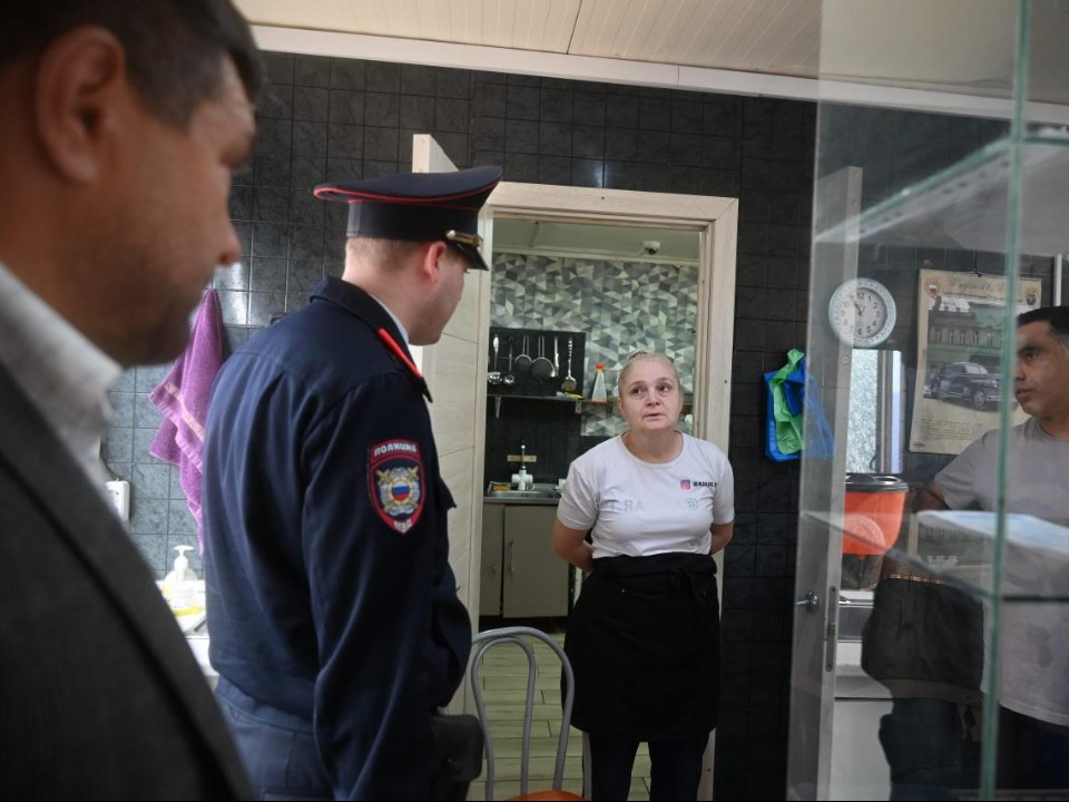 В Подмосковье проверили соблюдение миграционного законодательства на объектах торговли