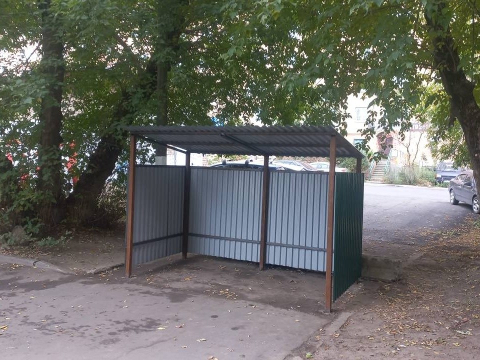 На улице Кооперативной установили новую контейнерную площадку