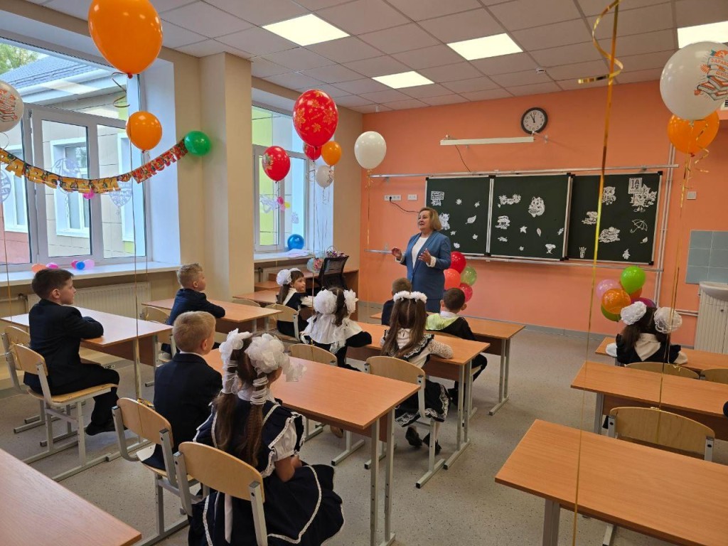 Современная школа в Колычеве приняла первых учеников после капремонта
