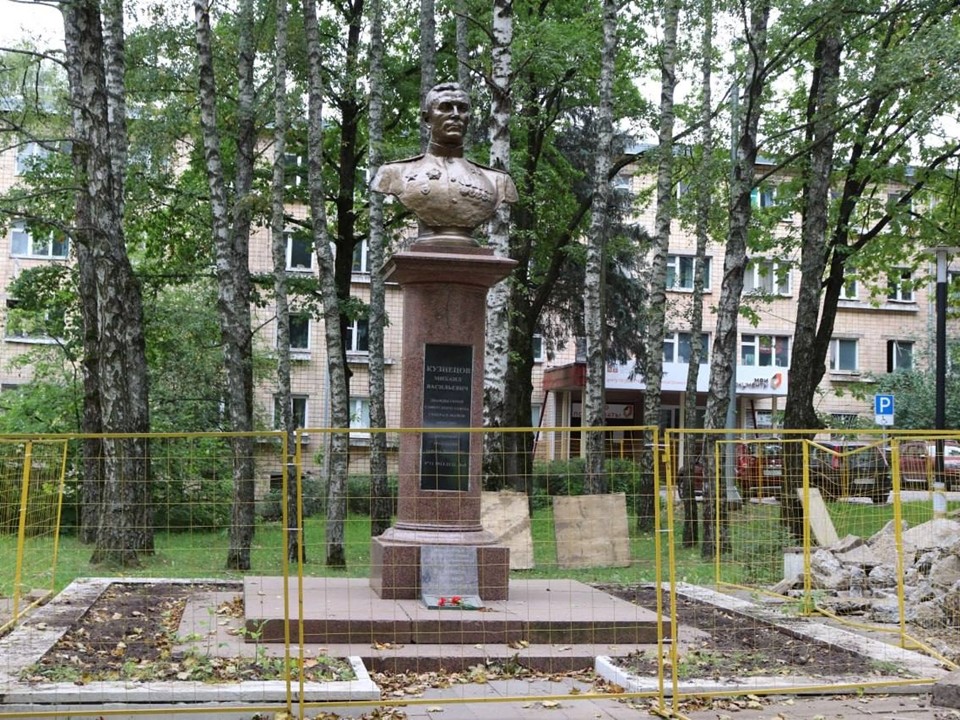 В Пущине реконструкция сквера Кузнецова идет с опережением графика