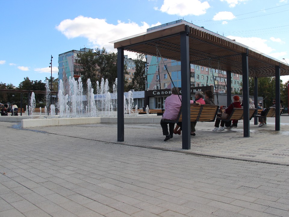 Фонтан в форме звезды и природный «код»: каким стал сквер «60 лет Победы»