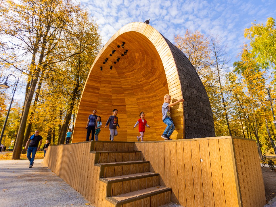 Лобня встретит октябрь спортивными играми, танцами и «Мафией» в парках