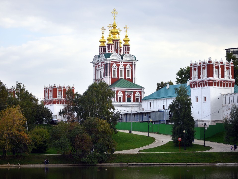Крестный ход к Новодевичьему монастырю стал свидетельством народного единства