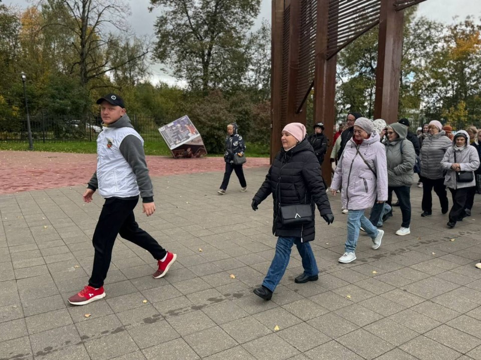 Бабушки и дедушки нашли в парке на Вифанской рецепт для лечения сердца и сосудов