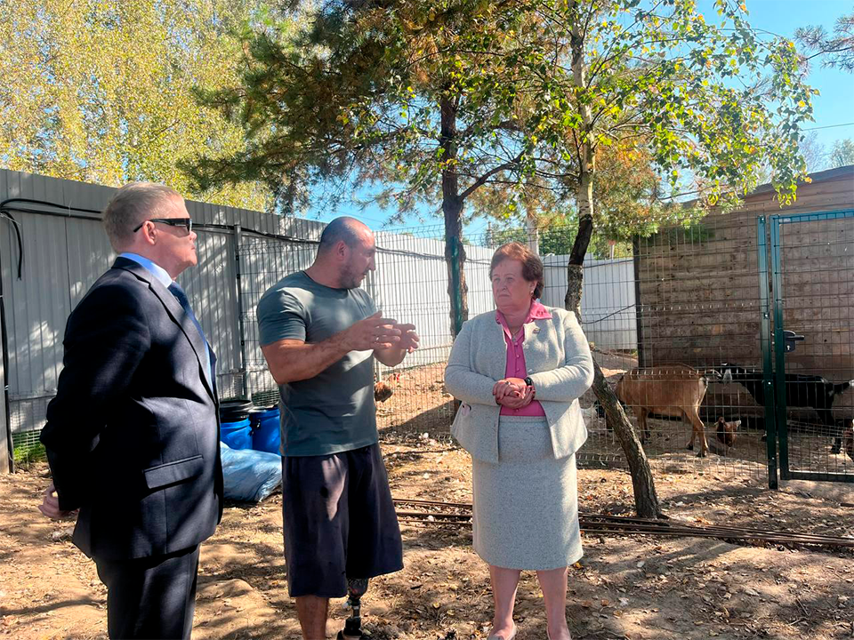 В Можайске депутаты проконтролировали ход газификации дома ветерана СВО