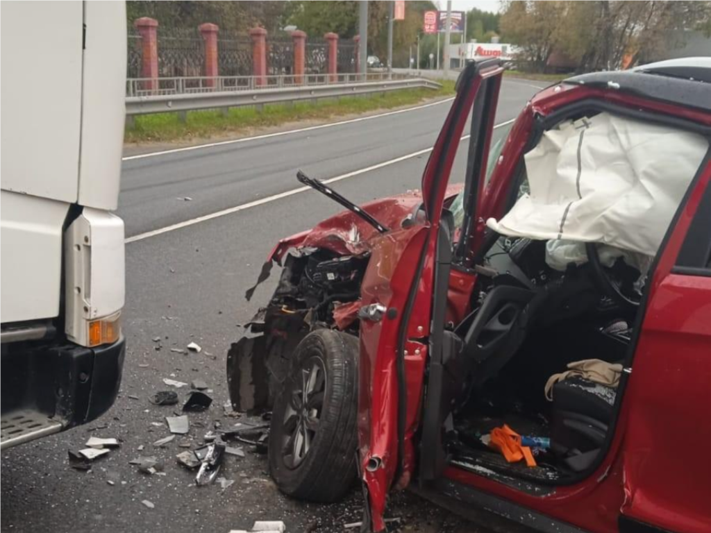 Спасатели ликвидировали последствия аварии в Ликино-Дулеве