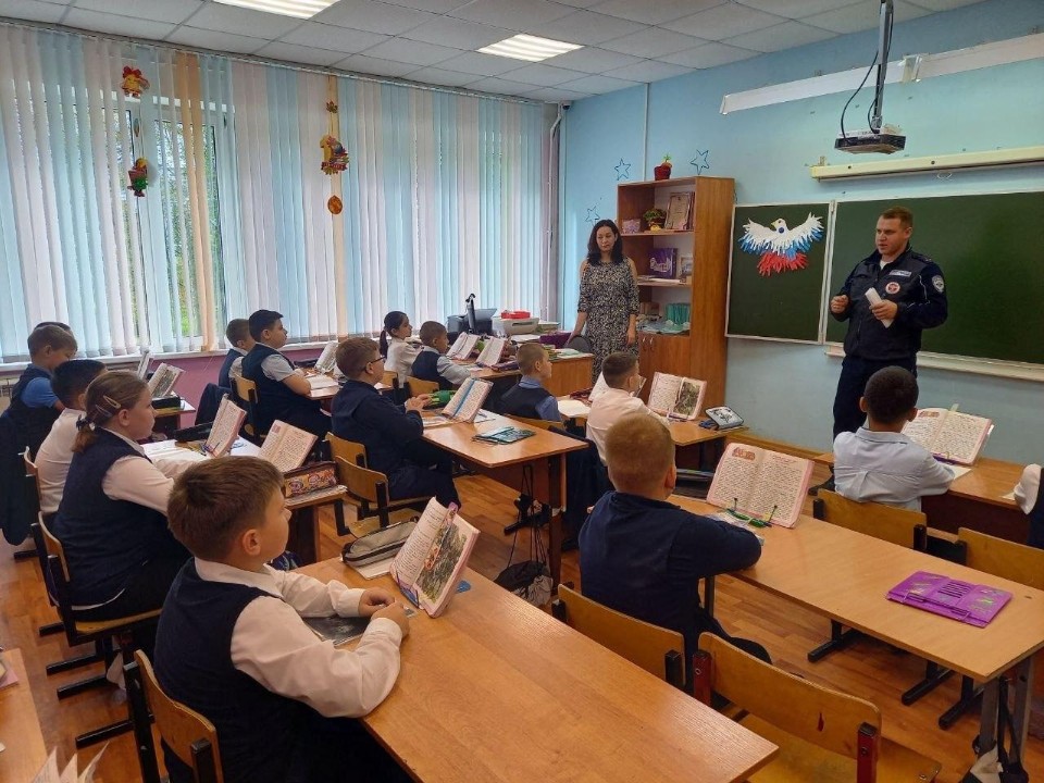 В Талдоме прошел урок безопасности для школьников