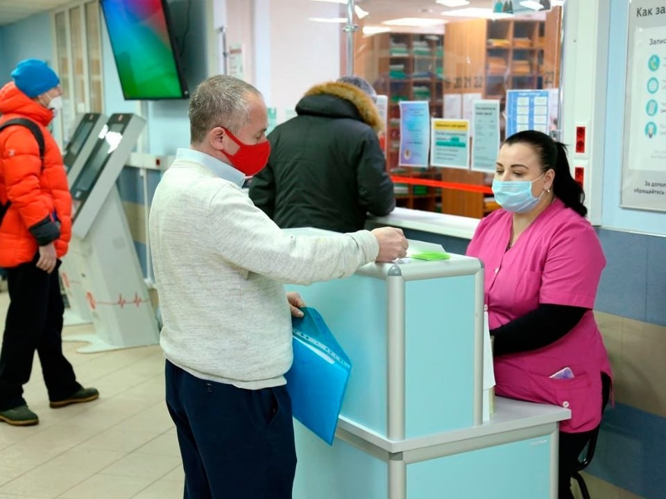 Мобильный пункт вакцинации «Долголетие» снова работает для жителей города