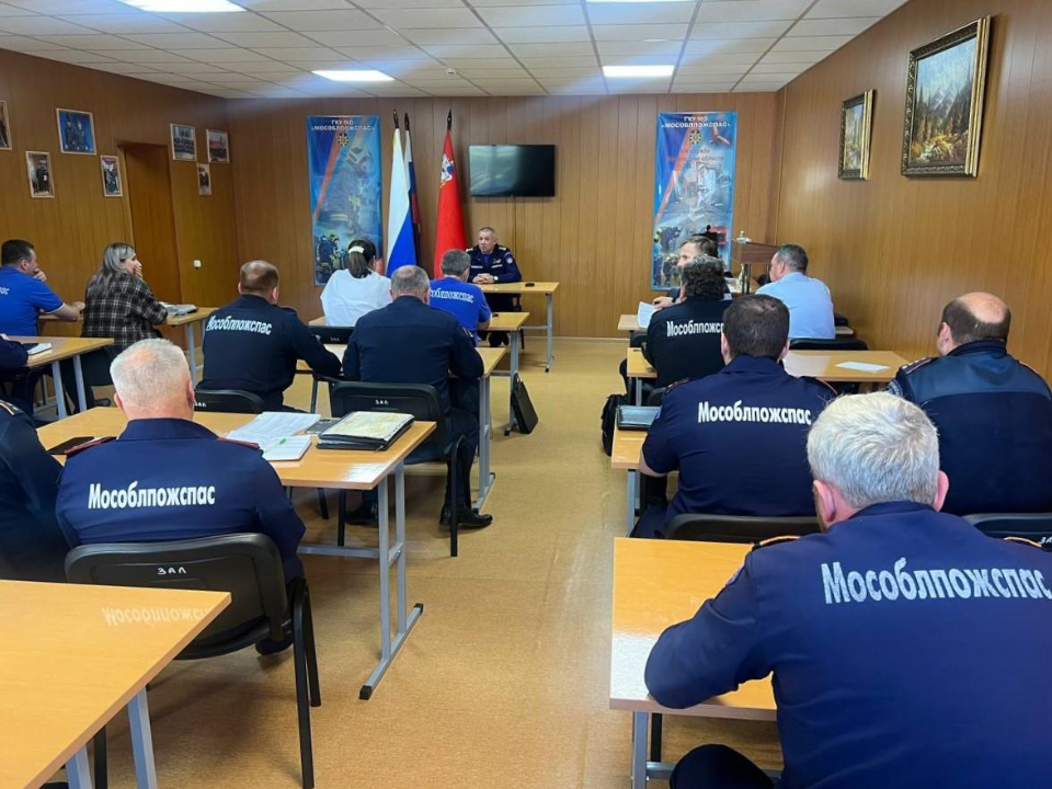 Спасатели подвели итоги работы и получили награды