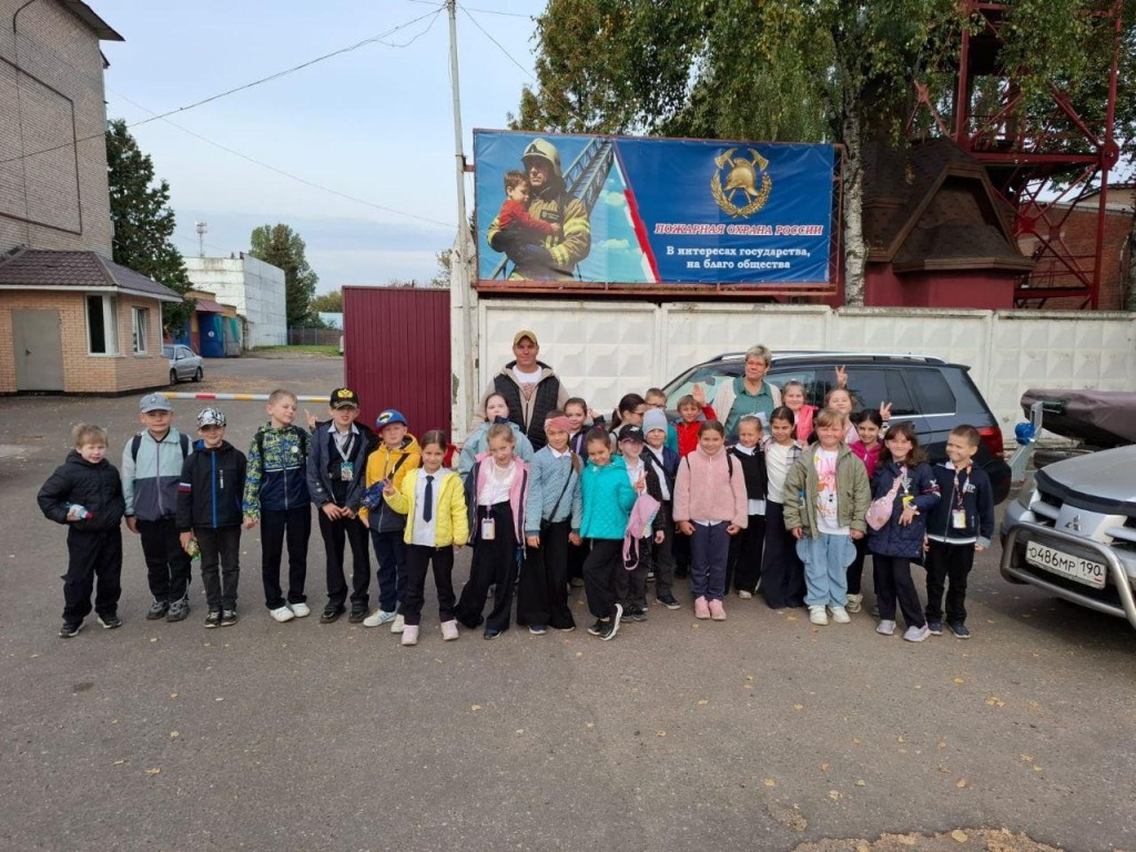 Экскурсия в пожарно-спасательную часть расширила кругозор школьников округа Пушкинский