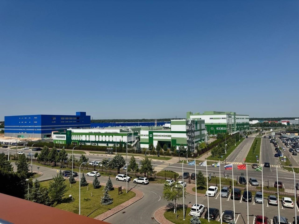 В ОЭЗ «Дубна» разработали ИИ-ассистента, исключающего «галлюцинации» нейросетей