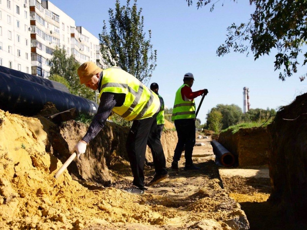 Более 500 метров теплотрассы обновят перед холодами в Новлянском микрорайоне