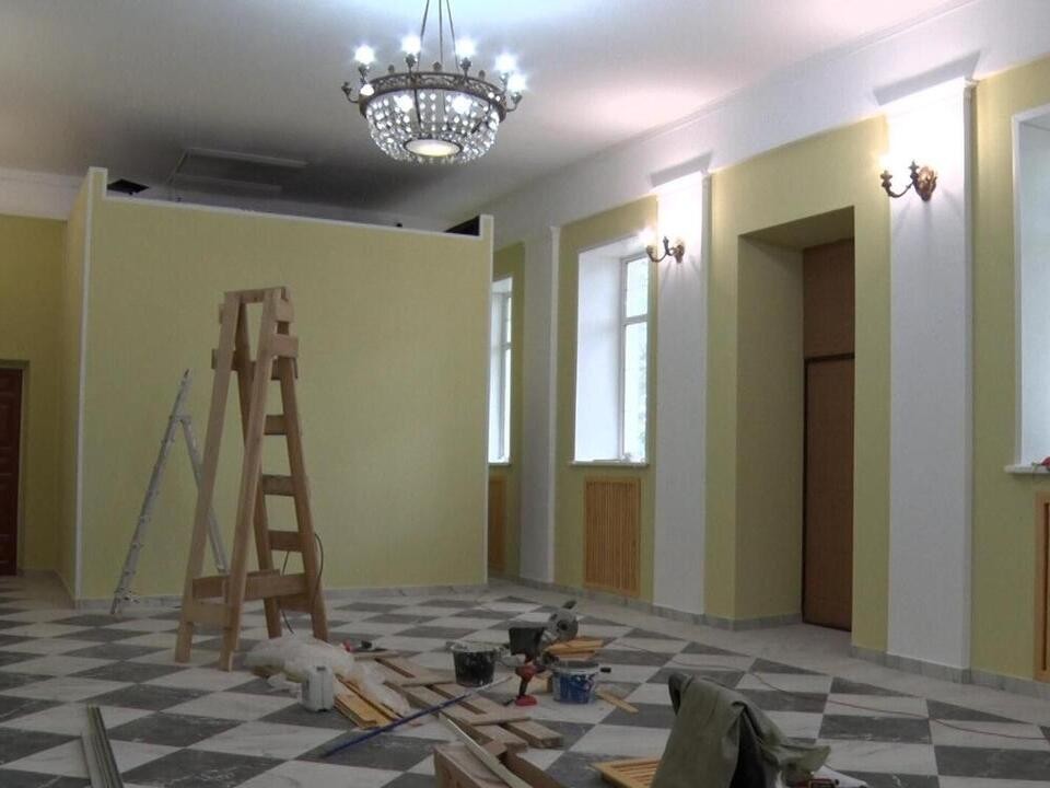 В Майдановском клубе обновили фойе