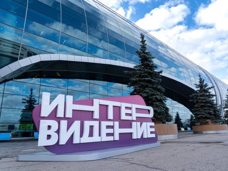 В аэропорту Домодедово установили арт-объекты к конкурсу «Интервидение-2025»