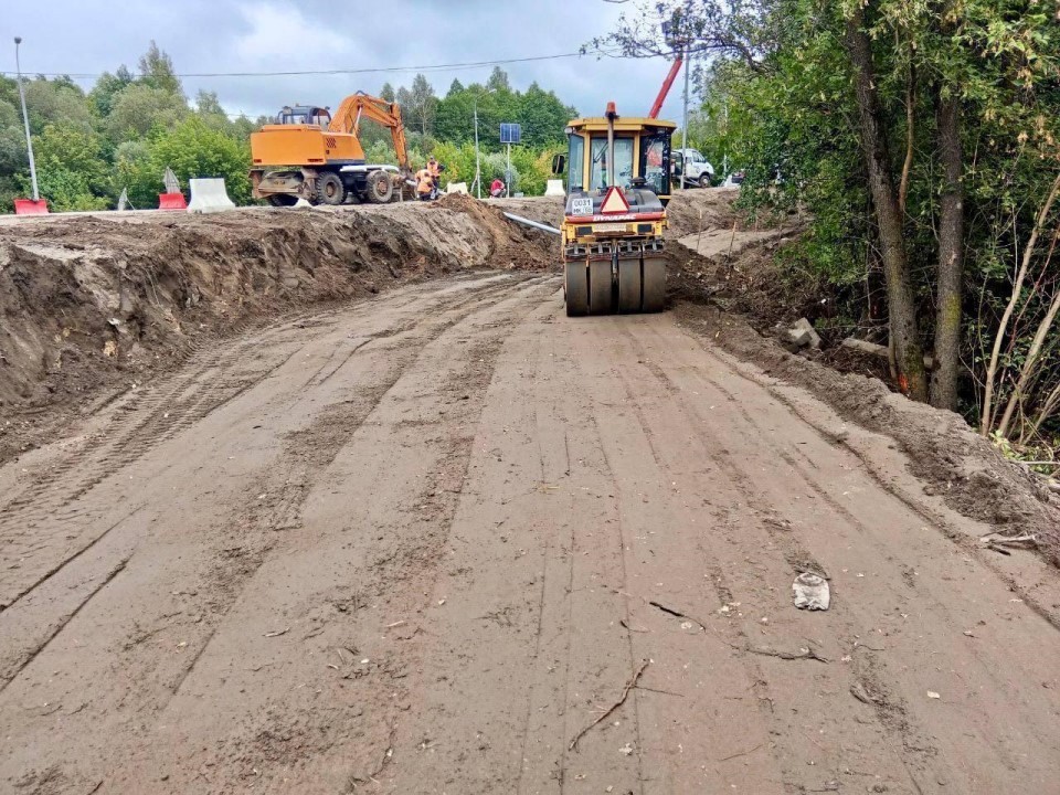 У деревни Бутурлино расширяют проезжую часть