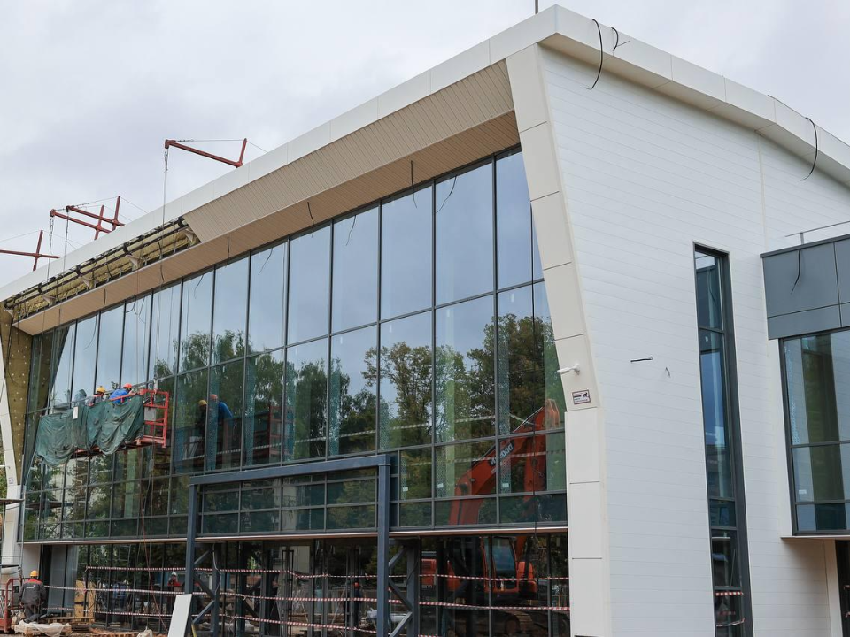 В театре «ФЭСТ» сделают новые гримерные и мультимедийную студию