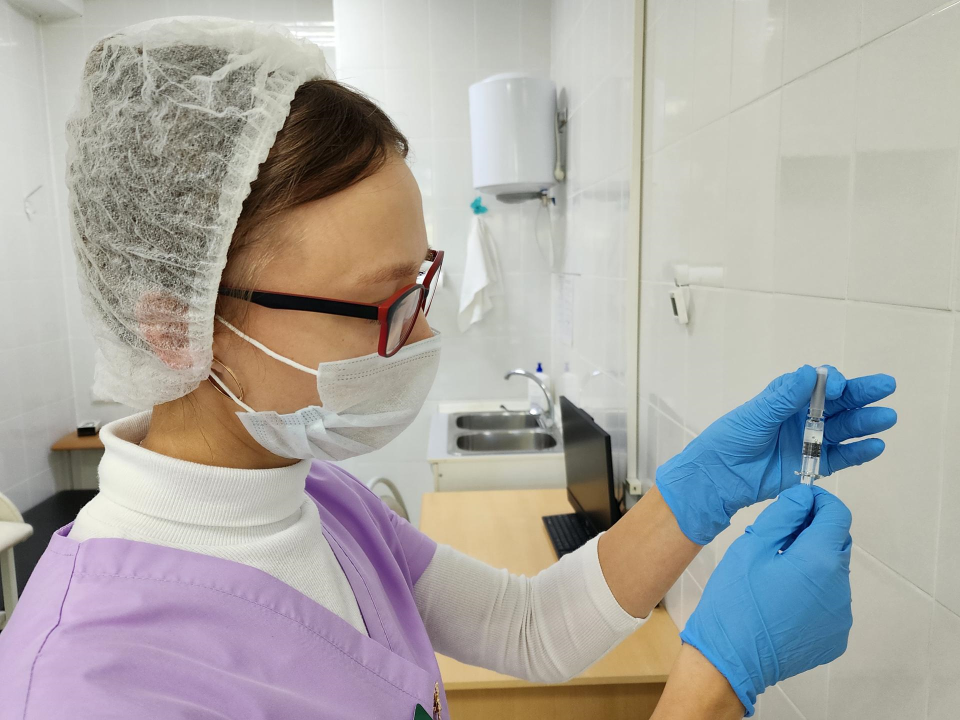Более 11 тысяч жителей Чехова вакцинировались от гриппа и пневмонии