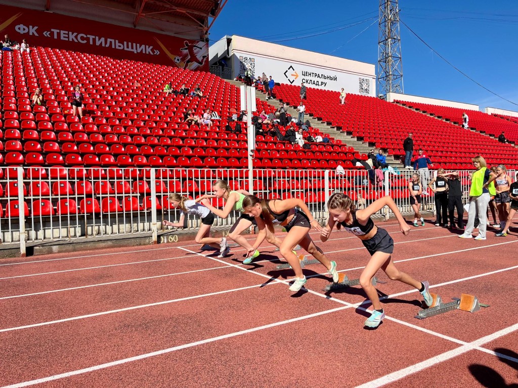 Спортсменка Юлия Тихонова из Электростали выиграла забег на 300 метров в Иванове