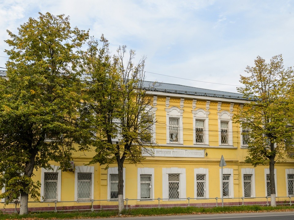На экскурсию по обновленной экспозиции приглашает музей истории Бронниц
