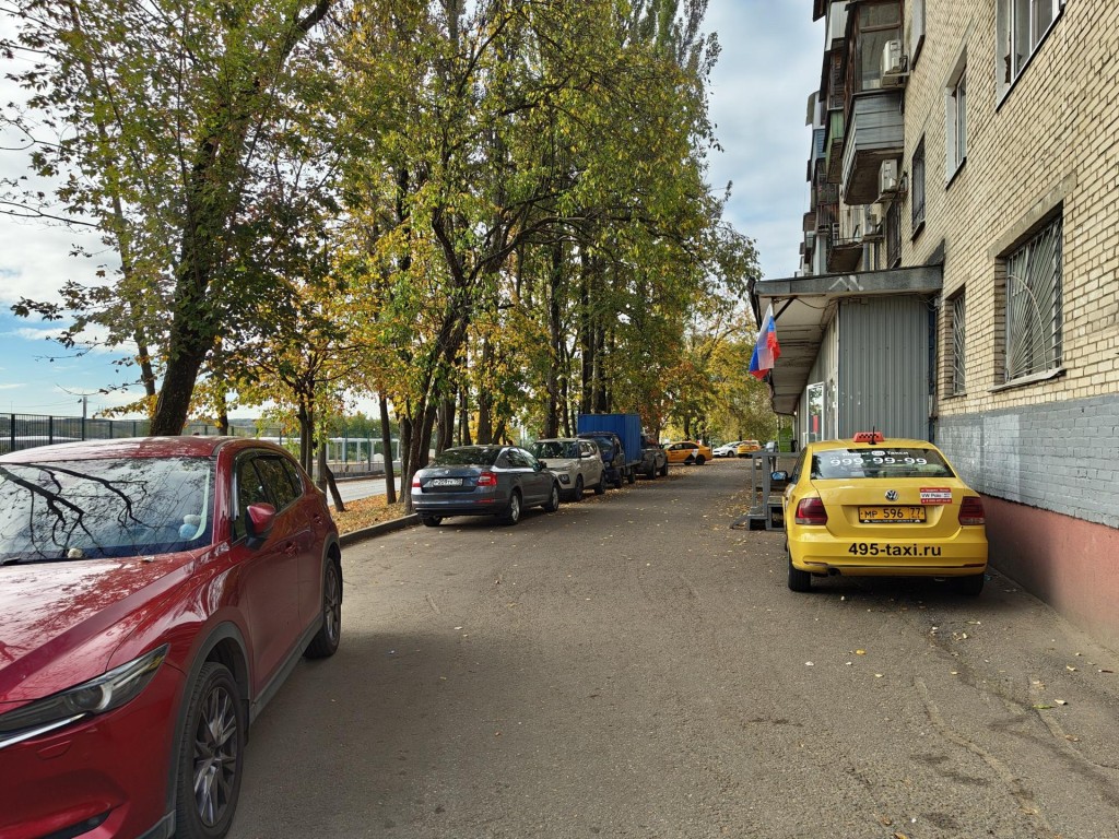 У дома на Парковой улице установят «лежачий полицейский»