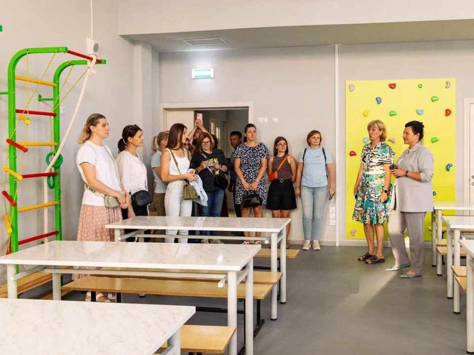 Анна Кротова оценила условия обучения учеников школы №2 в «Галактике»