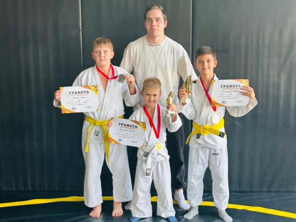 Волоколамские борцы вернулись с победой из столицы