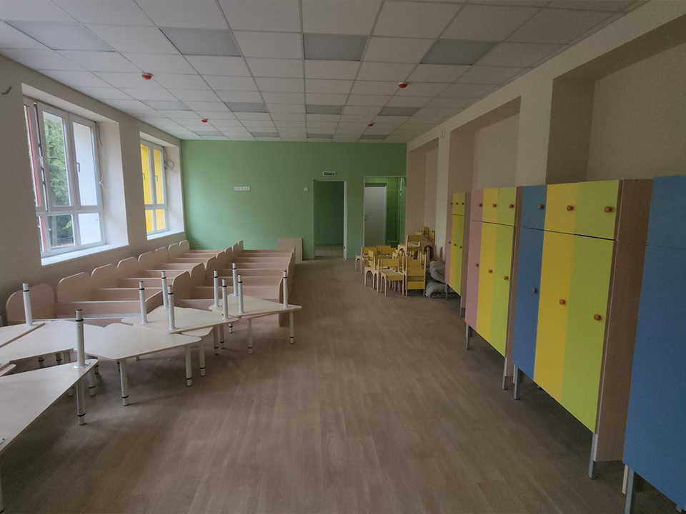 В отремонтированный детский сад «Родничок» завезли мебель