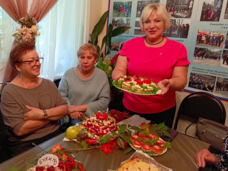 Пенсионеры Лобни встретили осень кулинарным мастер-классом