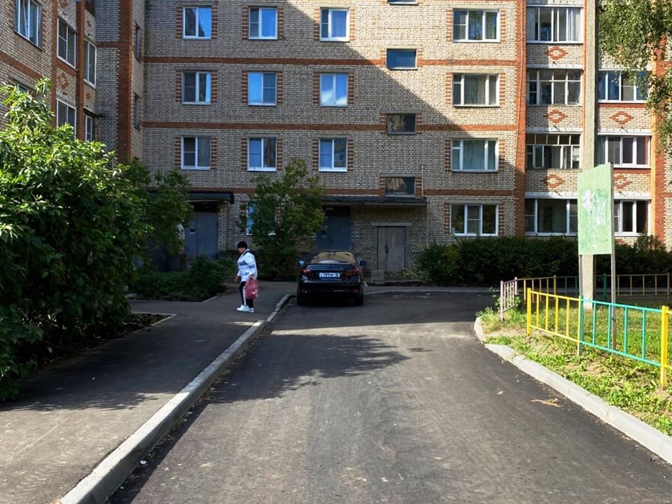 Асфальт поменяли во дворах пяти домов в Красноармейске