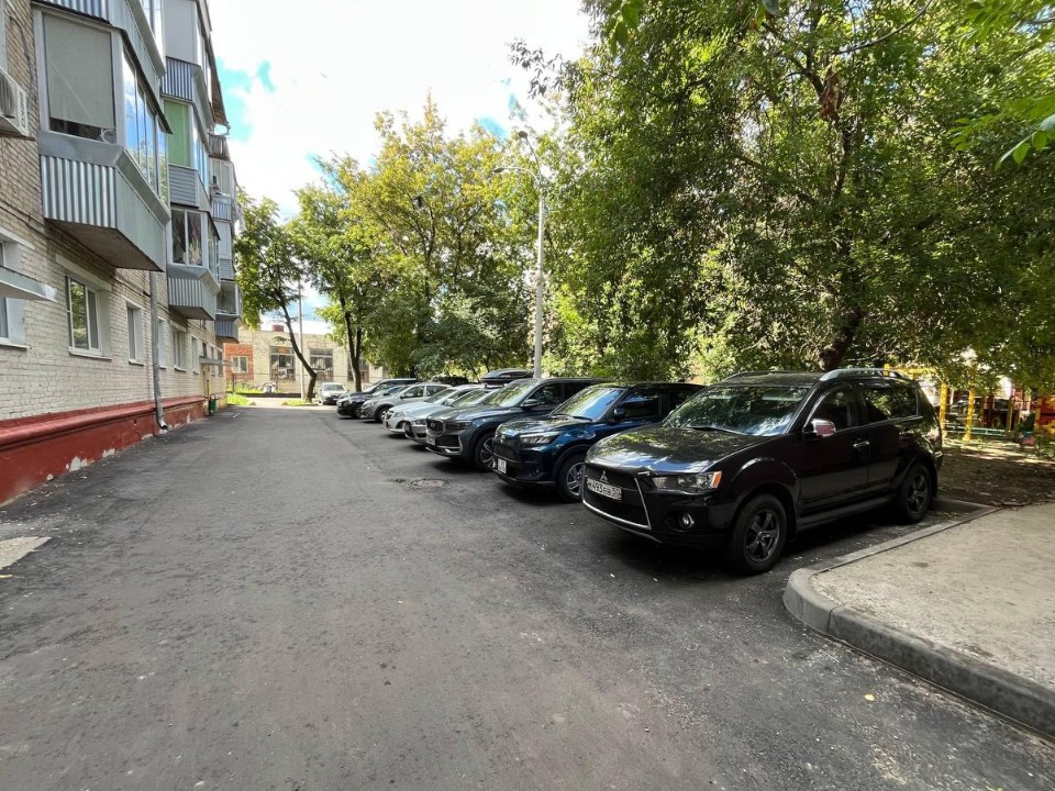 Новые парковки построили во дворах на Советской и Февральской улицах
