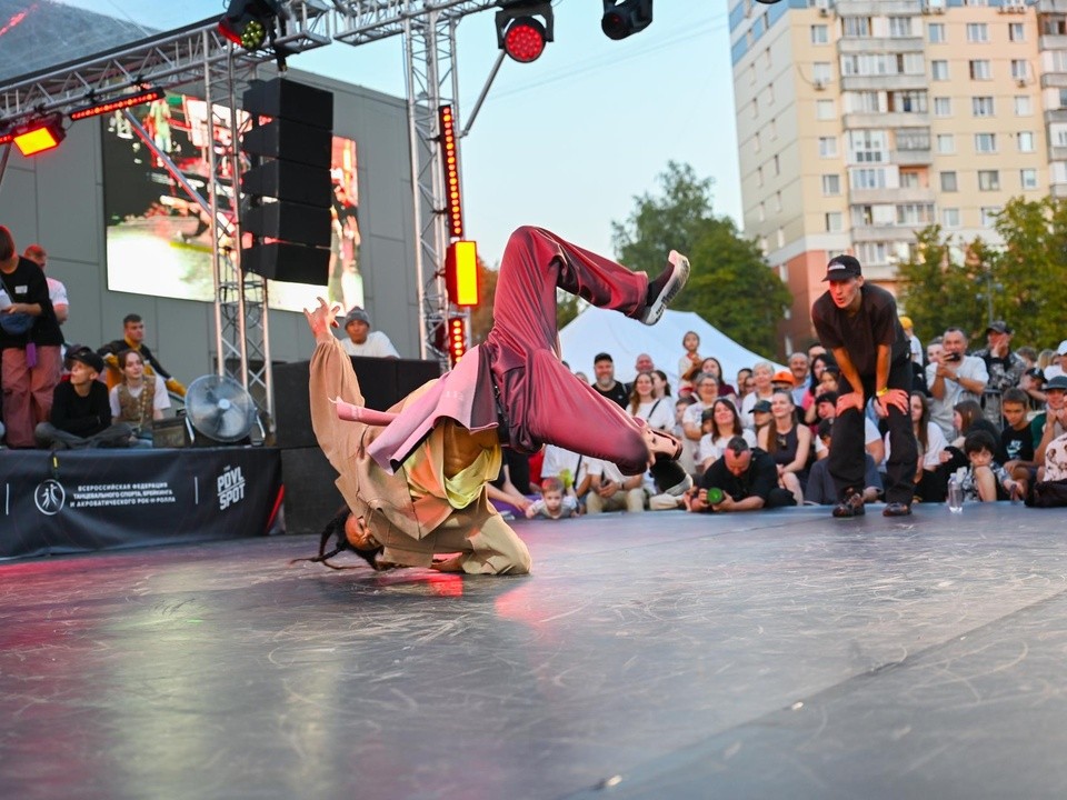 Мировые звезды показали мастер-классы на фестивале брейкинга в Видном