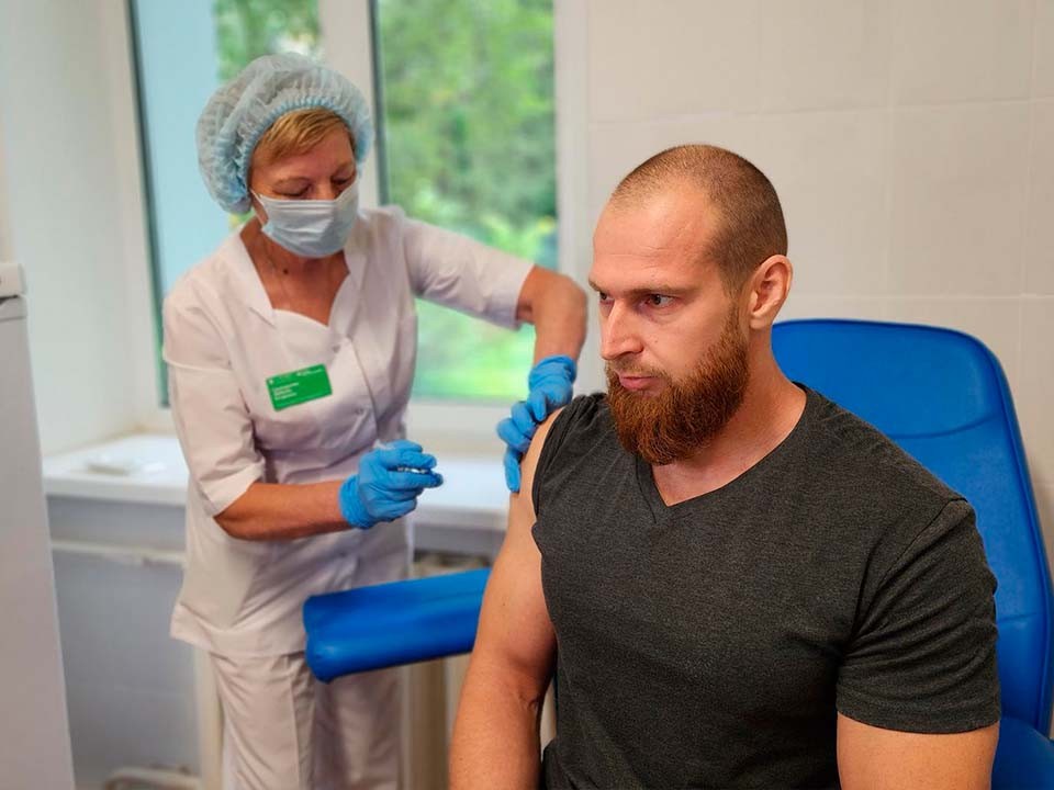 Прививку от гриппа сделали 400 жителей Поварово