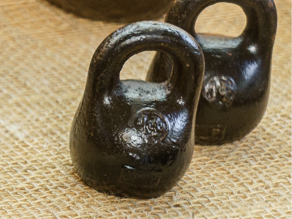 Редкая керамическая гиря стала новым экспонатом в краеведческом музее