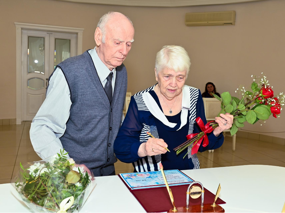 Бриллиантовую свадьбу отпраздновала чета Буйко