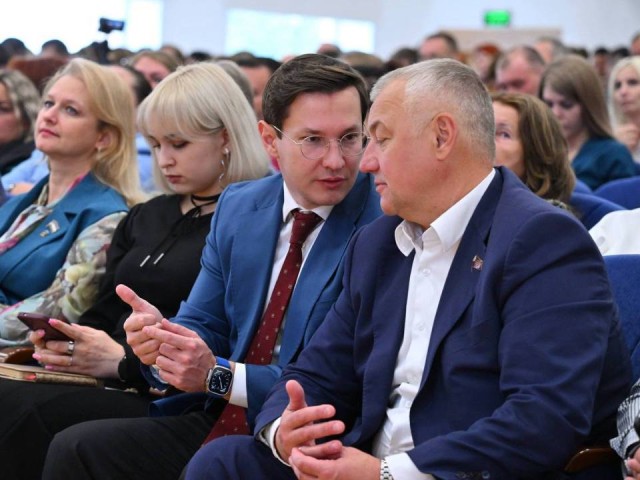 Депутат Черемисов принял участие в обсуждении модернизации ЖКХ в Кашире