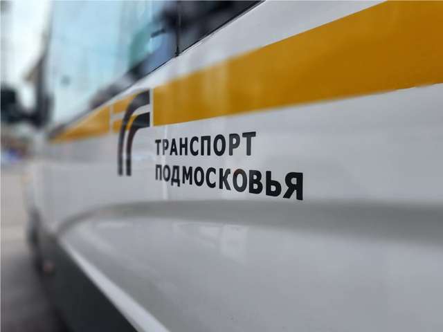 Мужчина в маске регулировал движения автобусов в «Императорских Мытищах»