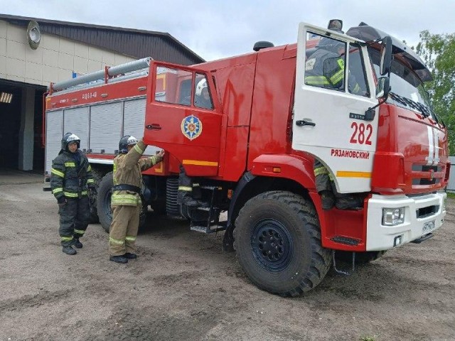 Спасатели помогли медикам госпитализировать пациентку из Егорьевска