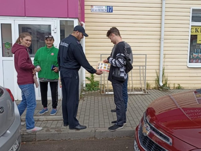 Предупредить, а не тушить: зачем пожарные ходят по домам в Серебряных Прудах