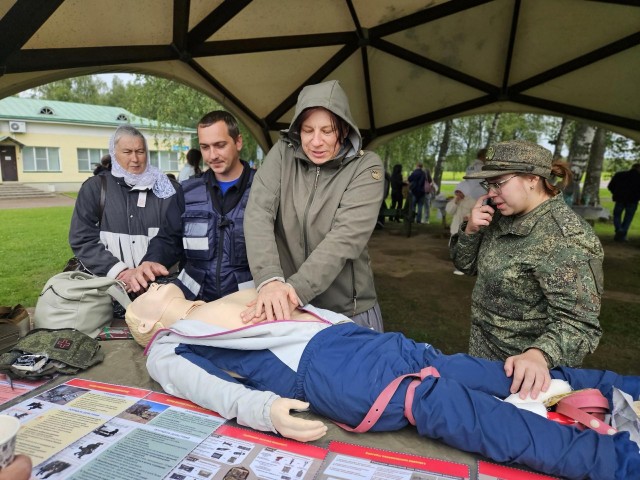 Благодарность вручили спасателю из Можайска за помощь в мероприятии «Герои в белом»