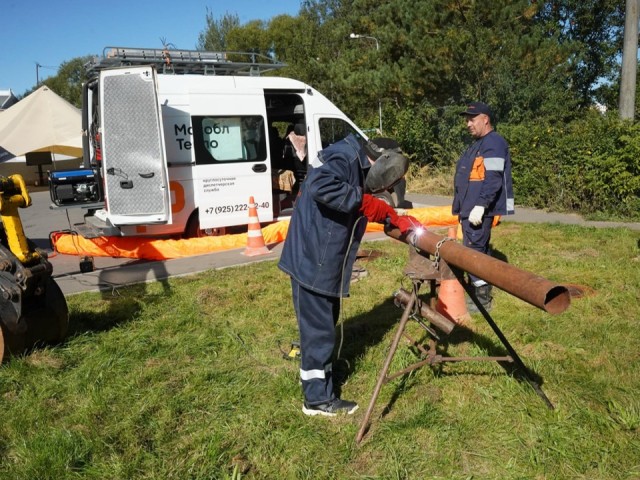 Учения по ликвидации аварии на теплосетях провели в микрорайоне Северный