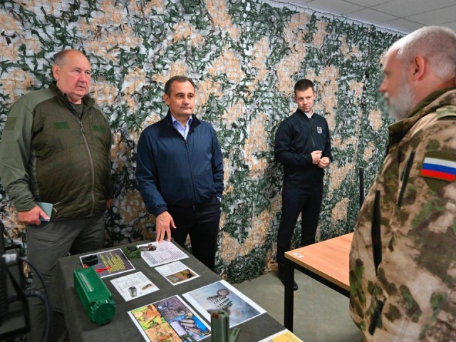 Депутат Мособлдумы передал гумпомощь в пункт отбора на службу по контракту в Балашихе