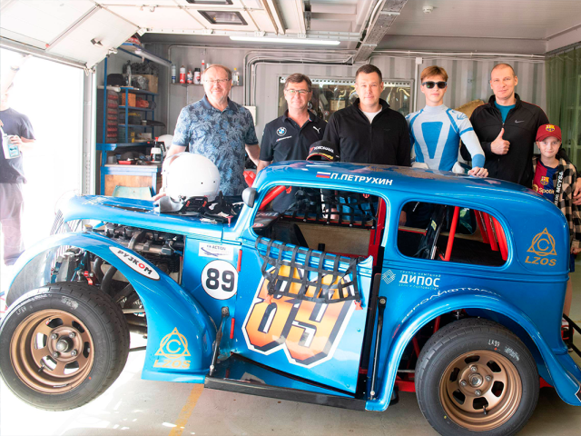 Глава Лыткарино лично поддержал местного гонщика перед важными соревнованиями