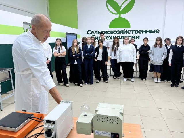 Школьники из Синькова посетили Дмитровский техникум