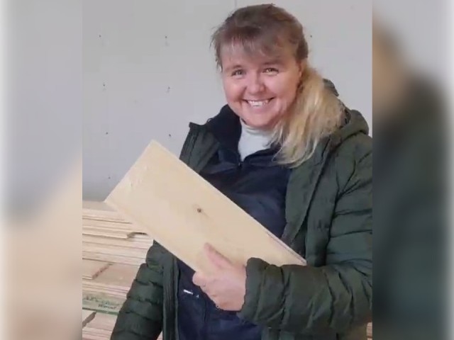 Глава Лотошина показала, как справляется с мужскими делами