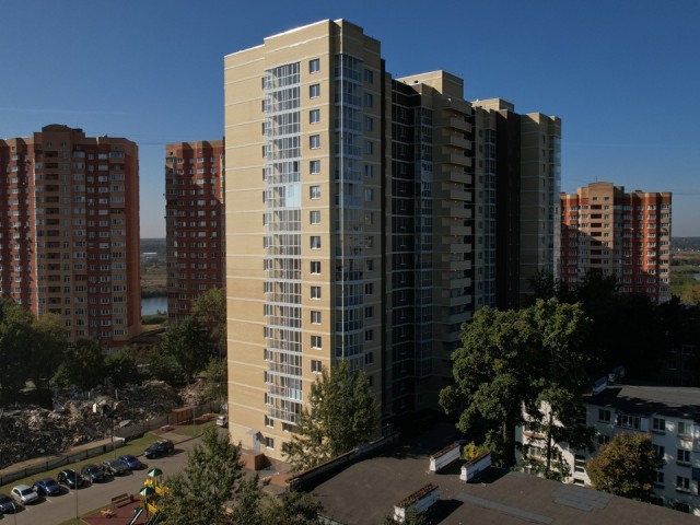 В Лыткарине более 100 жителей переселили из ветхого дома в новостройку