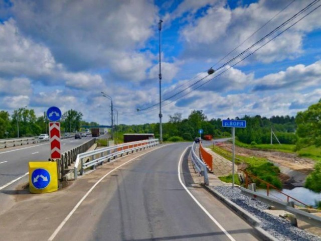 Движение по мосту через реку Воря открыли после капитального ремонта