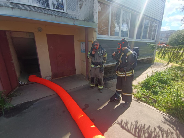 Мособлпожспас и Мособлгаз ликвидировали условную утечку газа в жилом доме